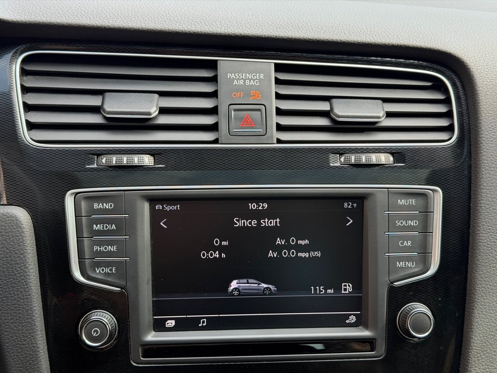 Used 2017 Volkswagen GTI SE FWD image 29