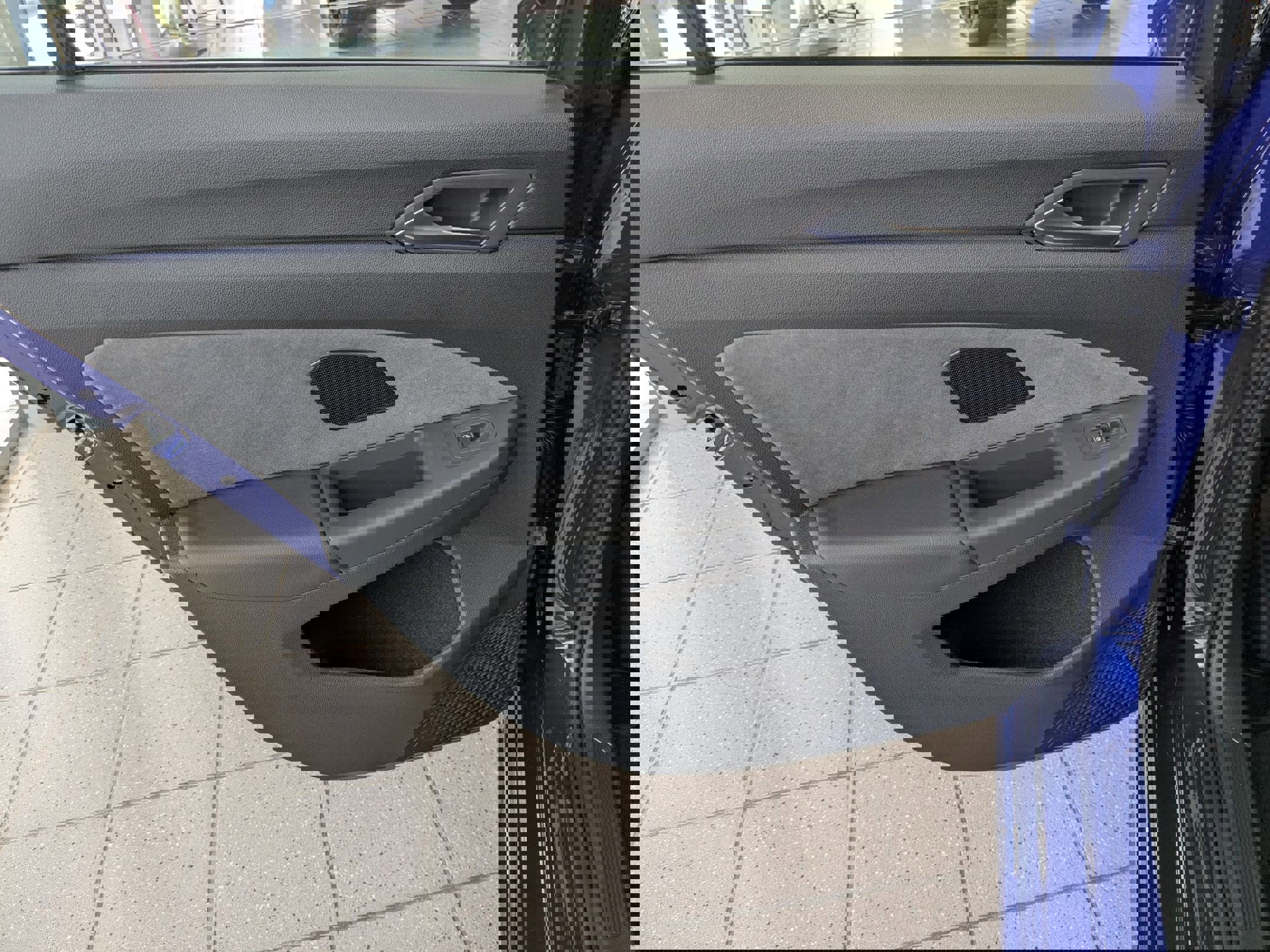 New 2025 Volkswagen Golf R Black Edition image 24