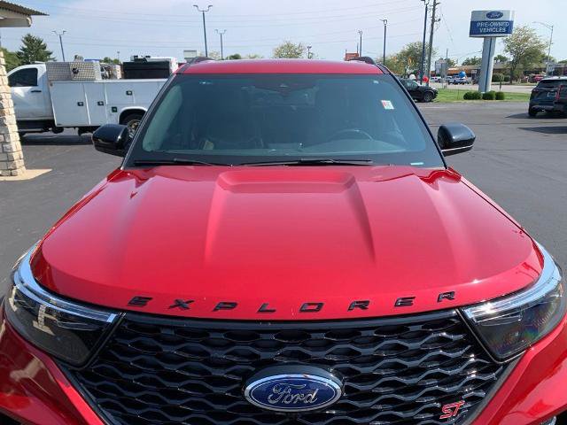 Certified 2023 Ford Explorer ST AWD/4WD image 9