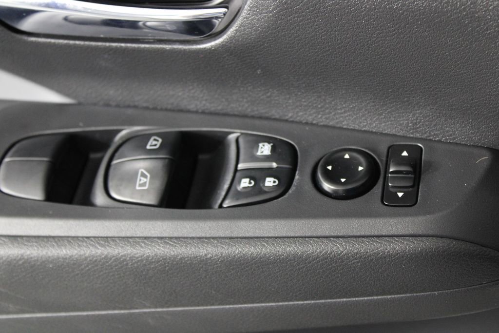 Certified 2023 Nissan Kicks SR w/ SR Premium Package image 26