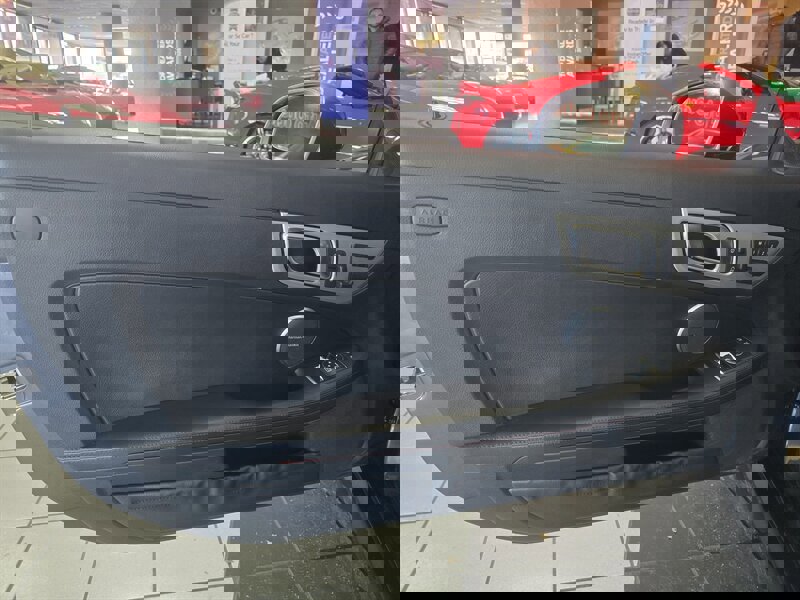 Used 2014 Mercedes-Benz SLK 250 image 7