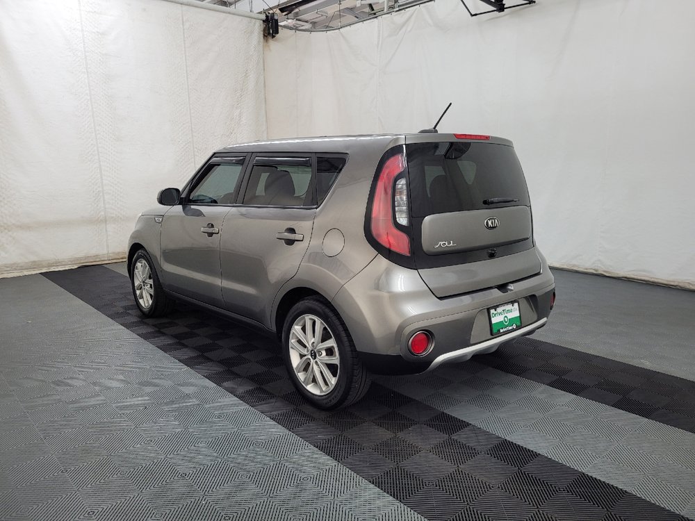 Used 2018 Kia Soul + FWD image 5