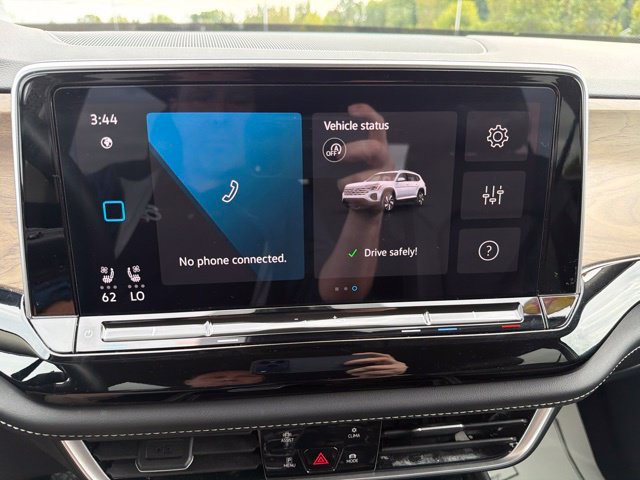 Used 2024 Volkswagen Atlas SE FWD image 31