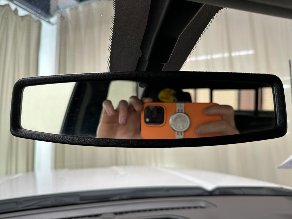 Used 2023 GMC Sierra 3500 SLT w/ SLT Convenience Package image 34