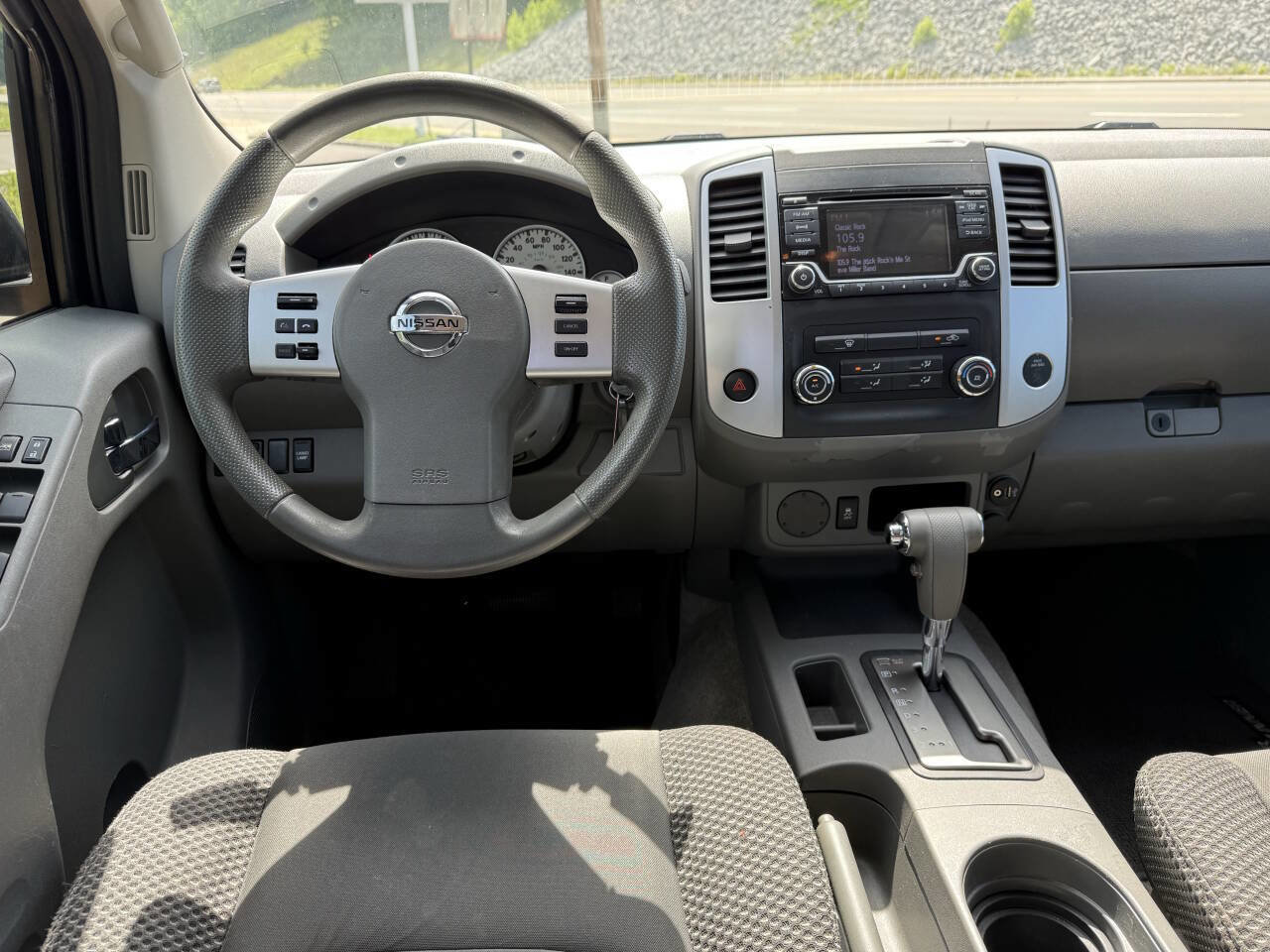 Used 2017 Nissan Frontier Desert Runner RWD image 9
