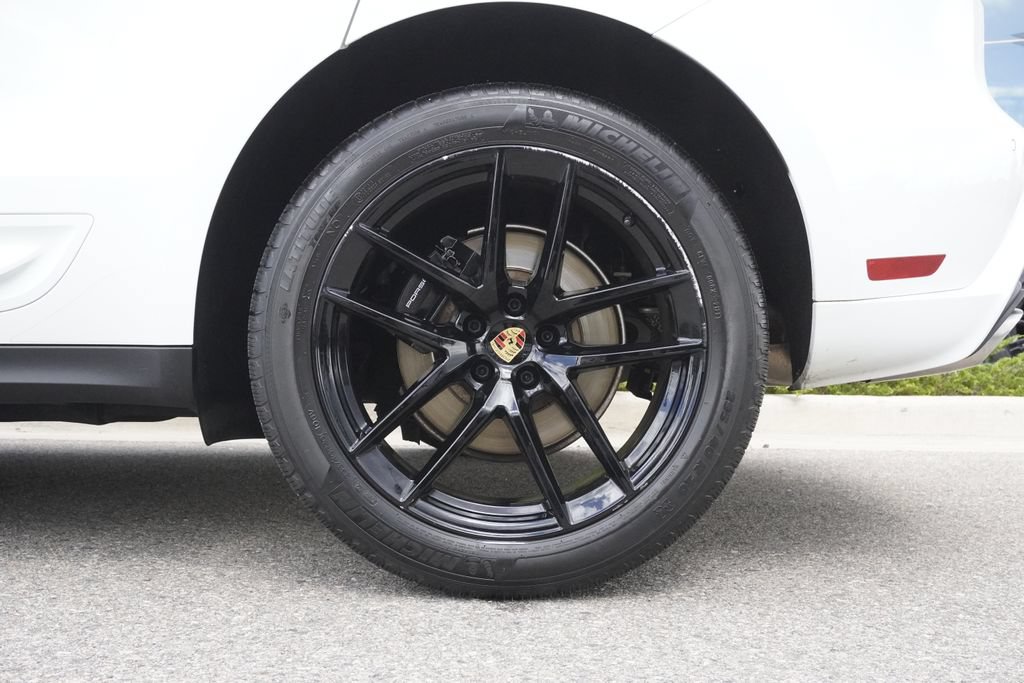 Used 2022 Porsche Macan AWD/4WD image 35