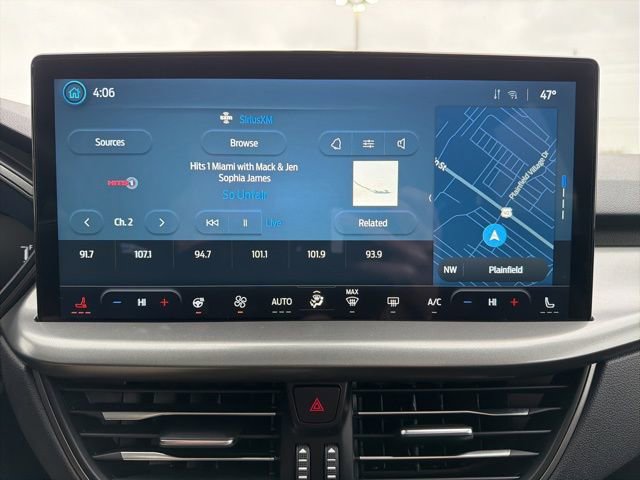 Used 2023 Ford Escape SE w/ Class II Trailer Tow Package image 28