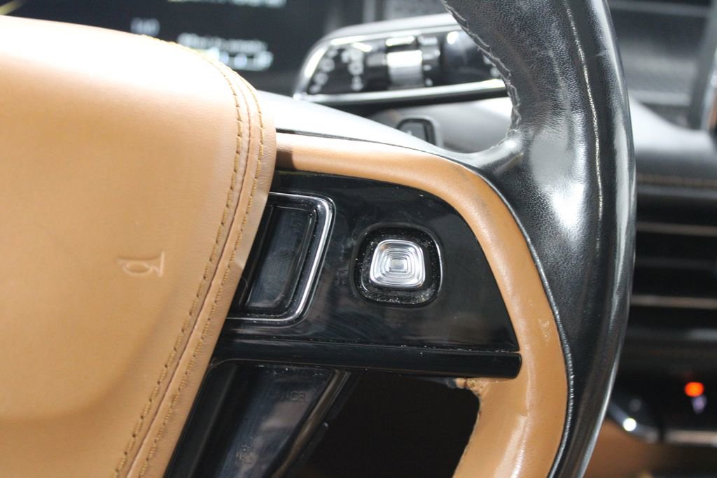 Used 2022 Lincoln Aviator Black Label w/ Class IV Trailer Tow Package image 41