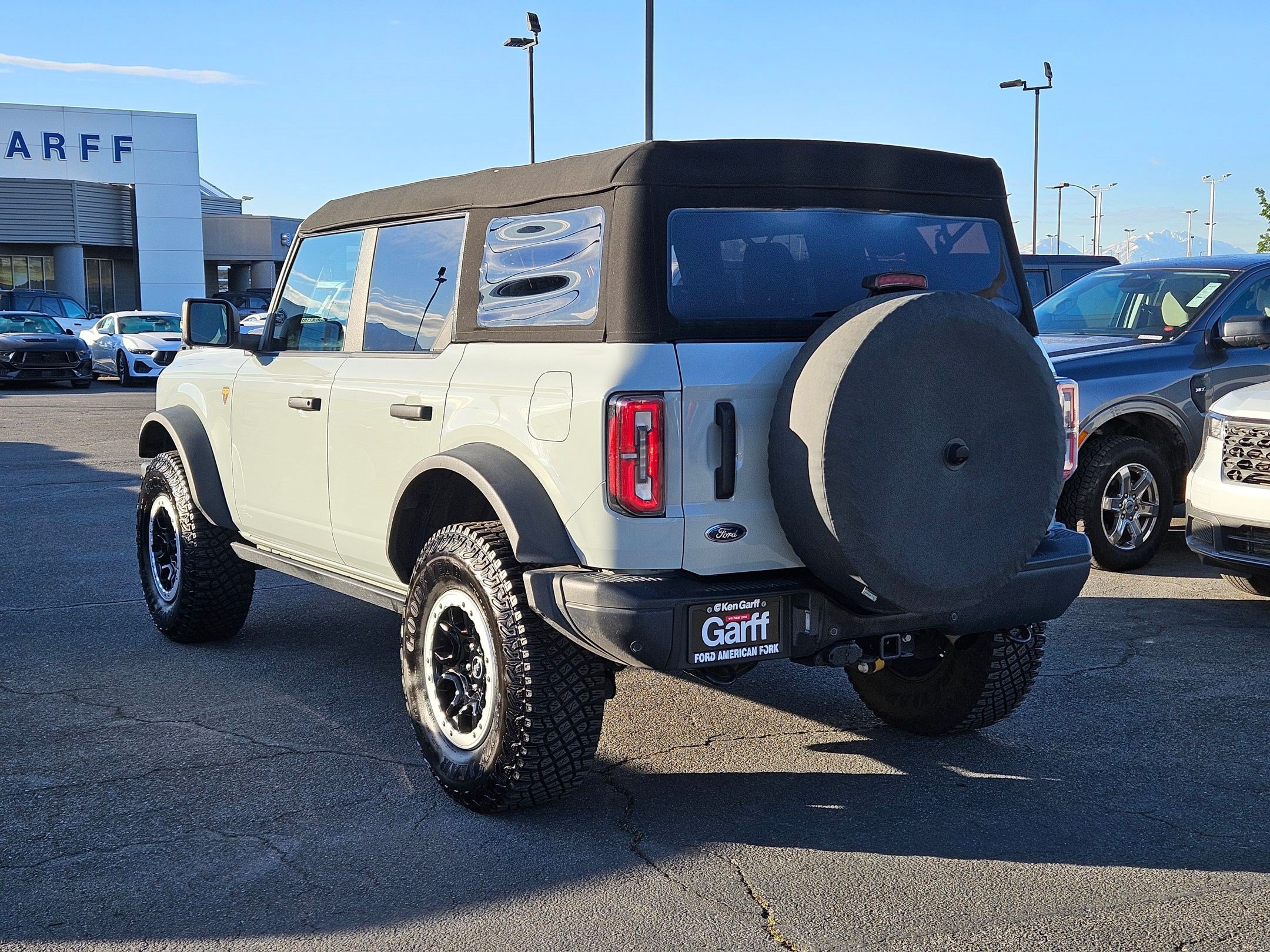 Used 2024 Ford Bronco Badlands AWD/4WD image 9