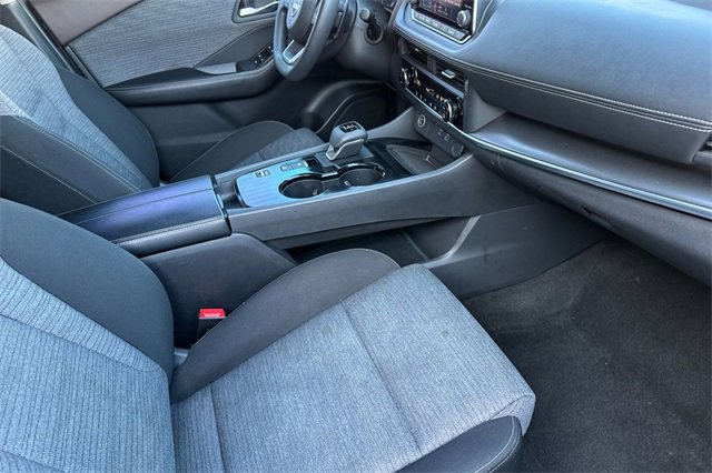 Used 2023 Nissan Rogue SV image 18