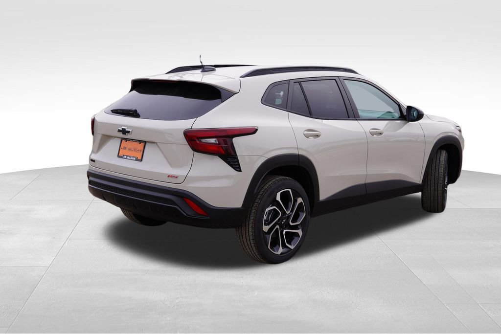 New 2026 Chevrolet Trax RS w/ Driver Confidence Package FWD image 3