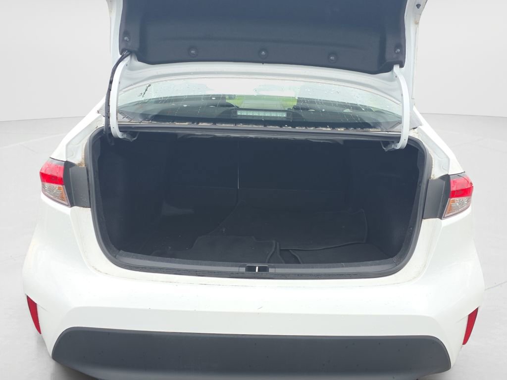 Used 2024 Toyota Corolla LE image 12