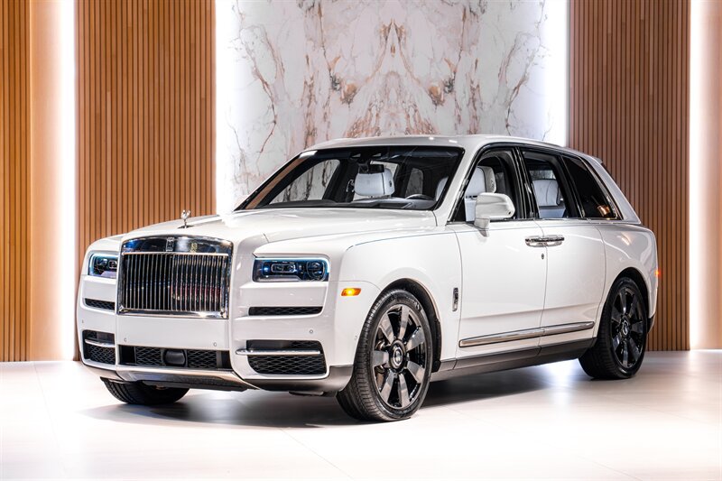 Used 2023 Rolls-Royce Cullinan w/ Cullinan Package AWD/4WD image 1