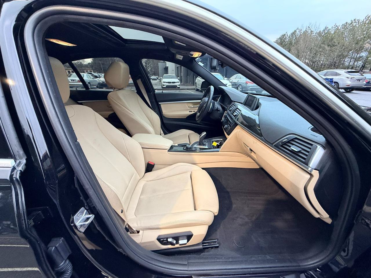 Used 2018 BMW 330i Sedan w/ Convenience Package RWD image 15