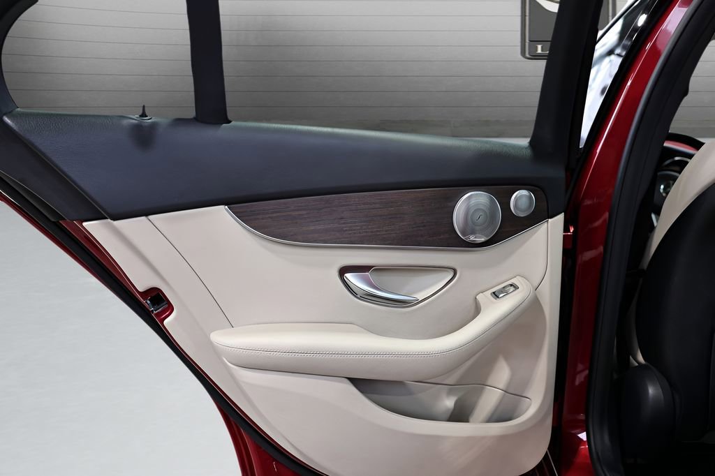Used 2020 Mercedes-Benz C 300 4MATIC Sedan image 56