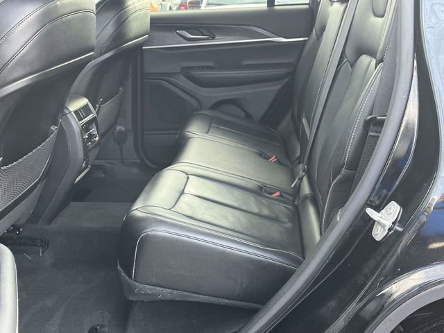 Used 2023 Jeep Grand Cherokee Limited image 15