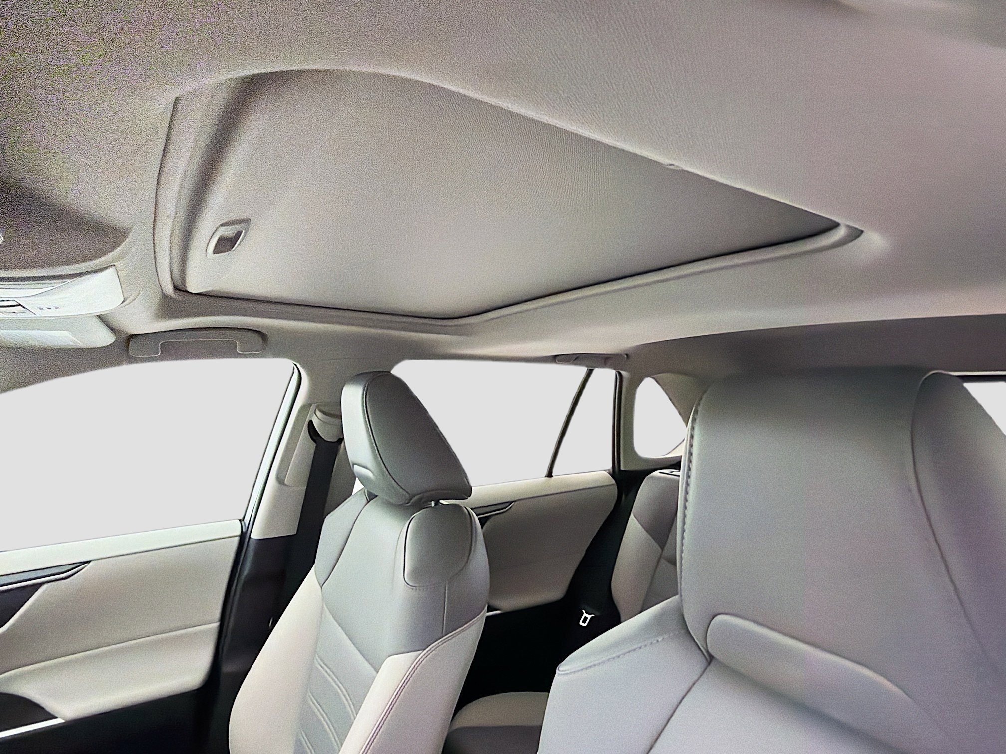 Used 2022 Toyota RAV4 XLE Premium image 26