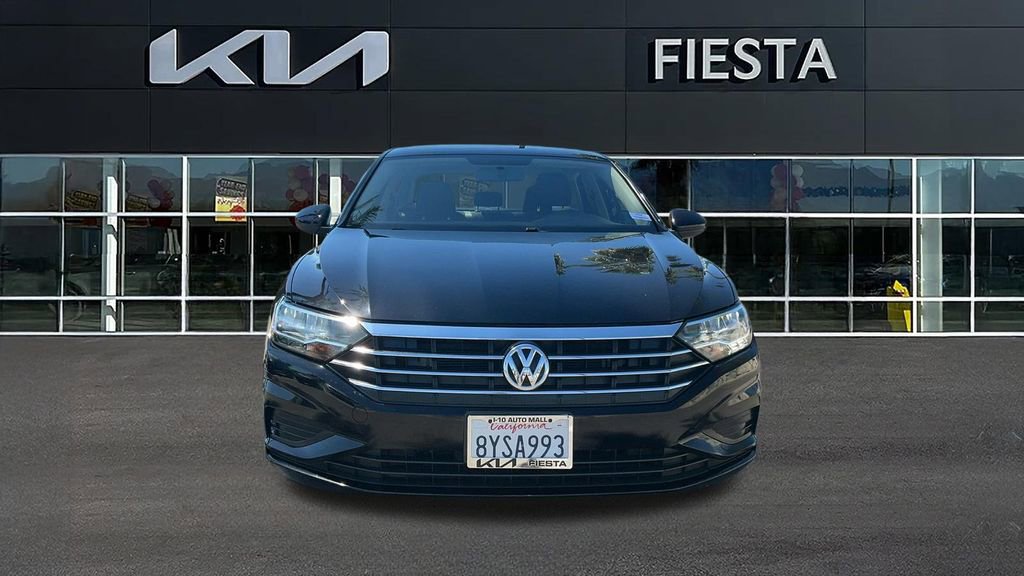 Used 2021 Volkswagen Jetta SE image 3