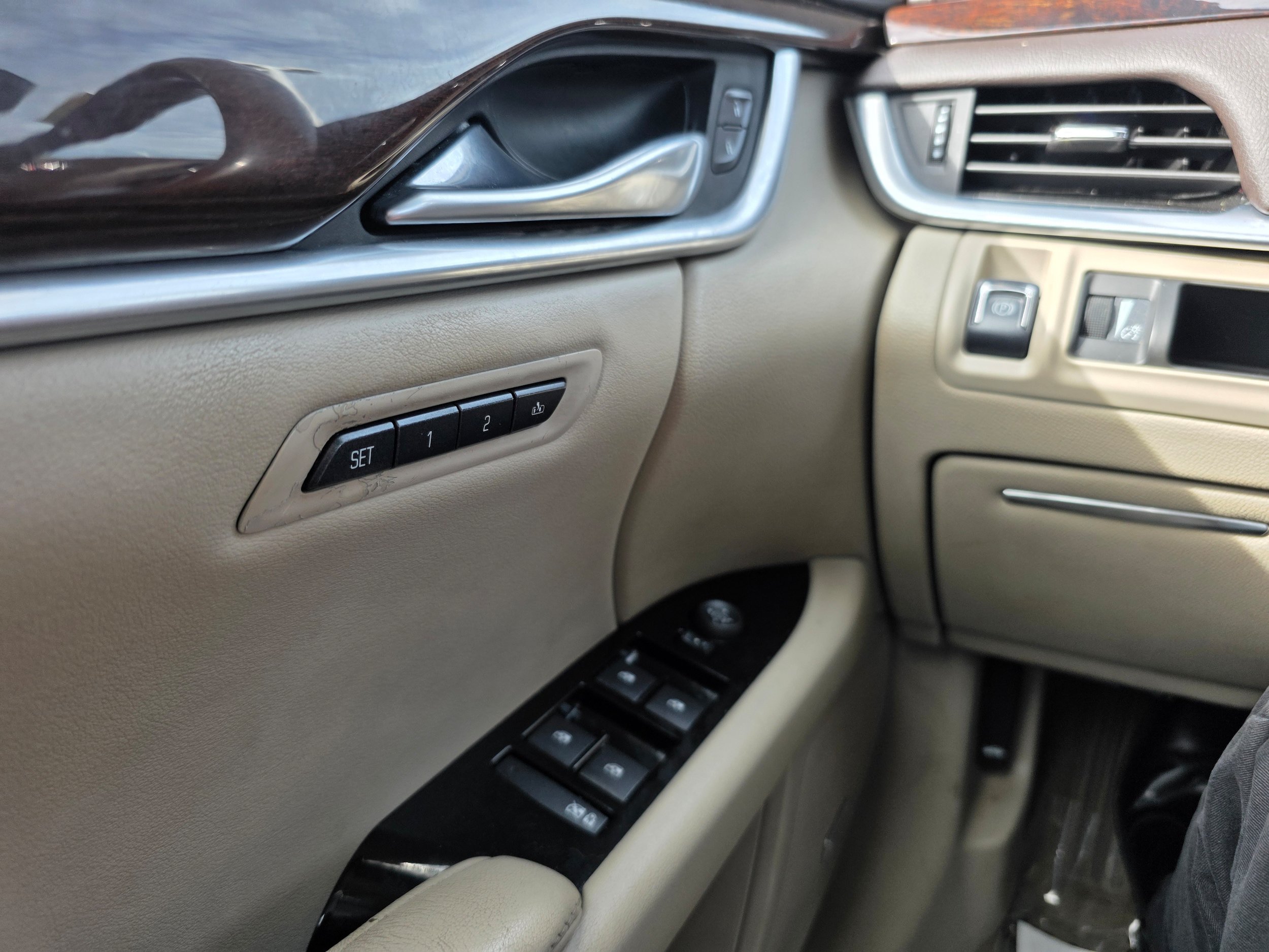 Used 2013 Cadillac XTS Luxury w/ Driver Awareness Package AWD/4WD image 18