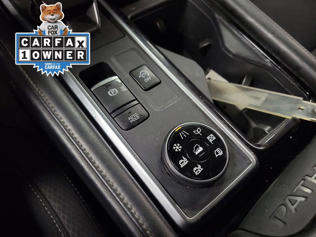 Used 2023 Nissan Pathfinder SV image 15