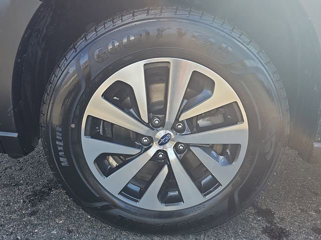 Used 2024 Subaru Outback Premium image 30