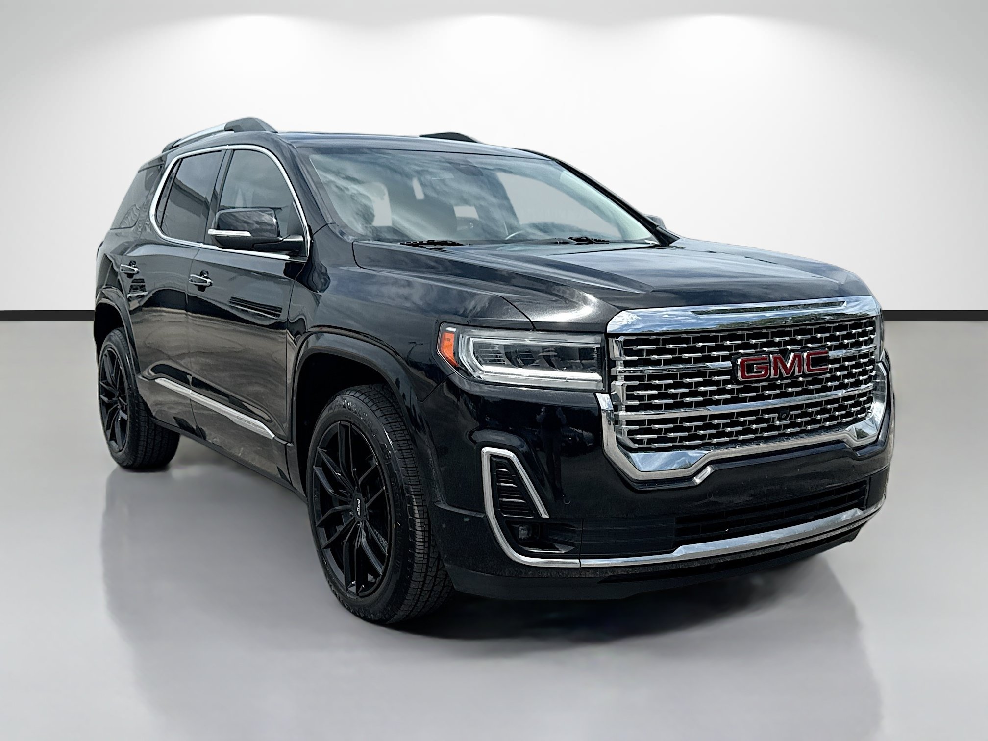 Used 2023 GMC Acadia Denali w/ Black Diamond Edition FWD image 7