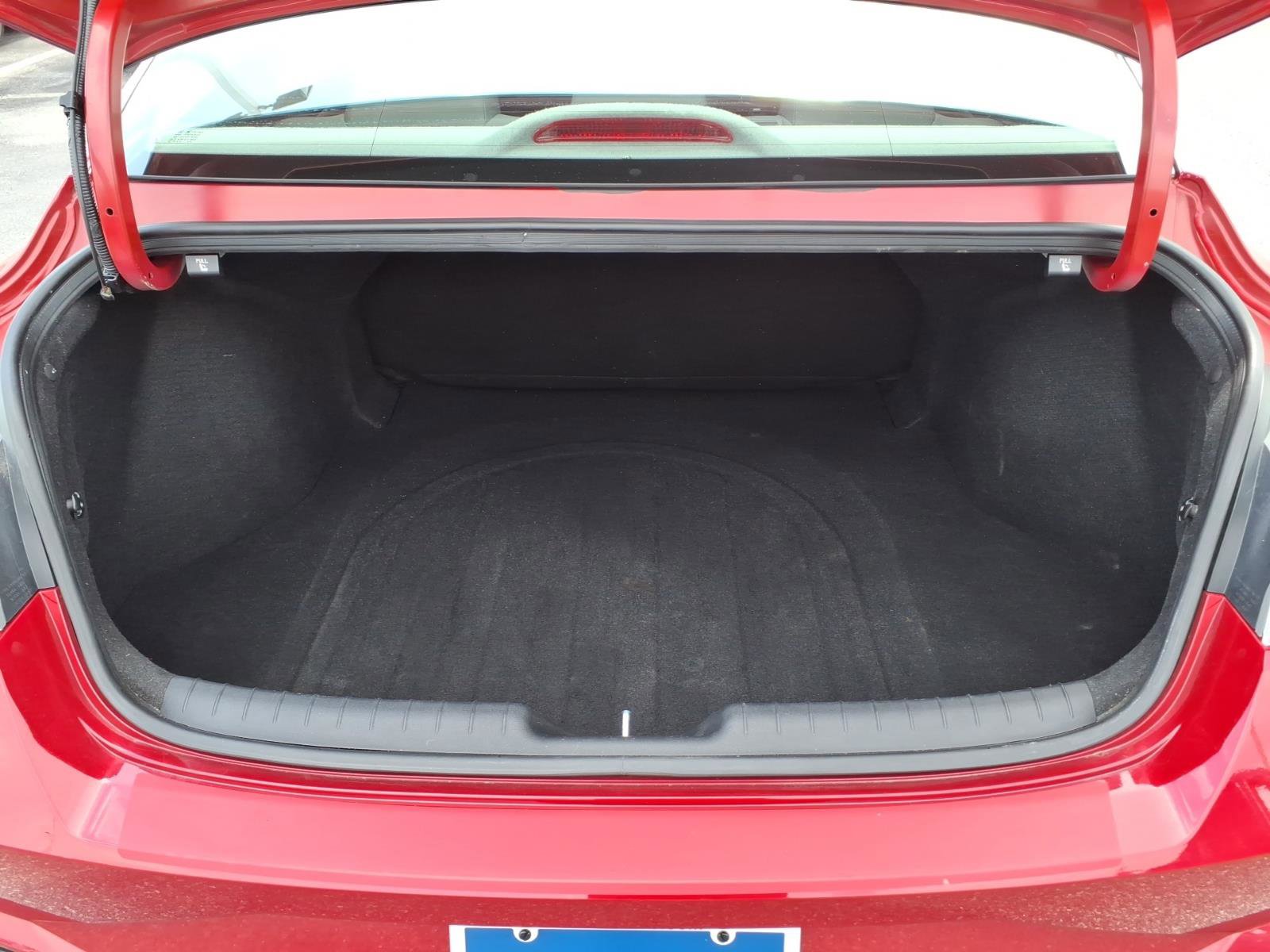 Used 2023 Hyundai Elantra SEL image 14