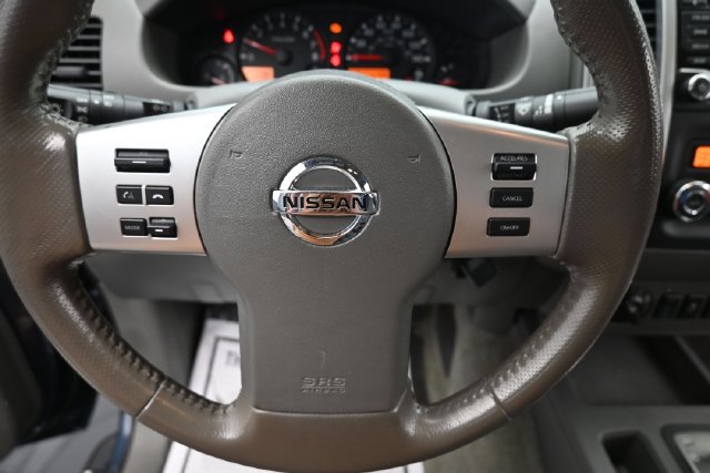 Used 2017 Nissan Frontier SV w/ SV Value Truck Package AWD/4WD image 13