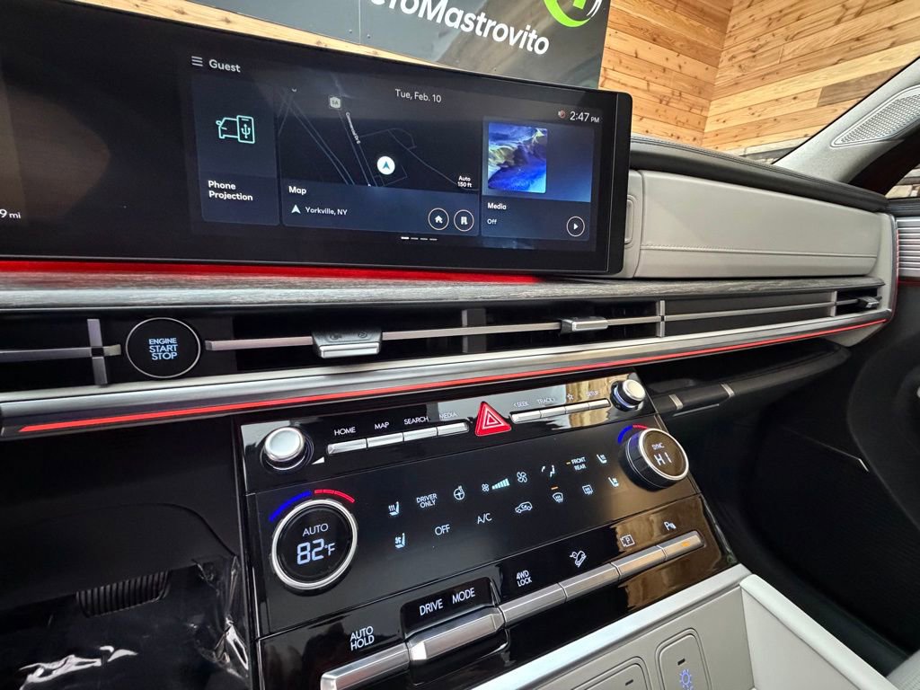 Certified 2025 Hyundai Santa Fe Limited image 18