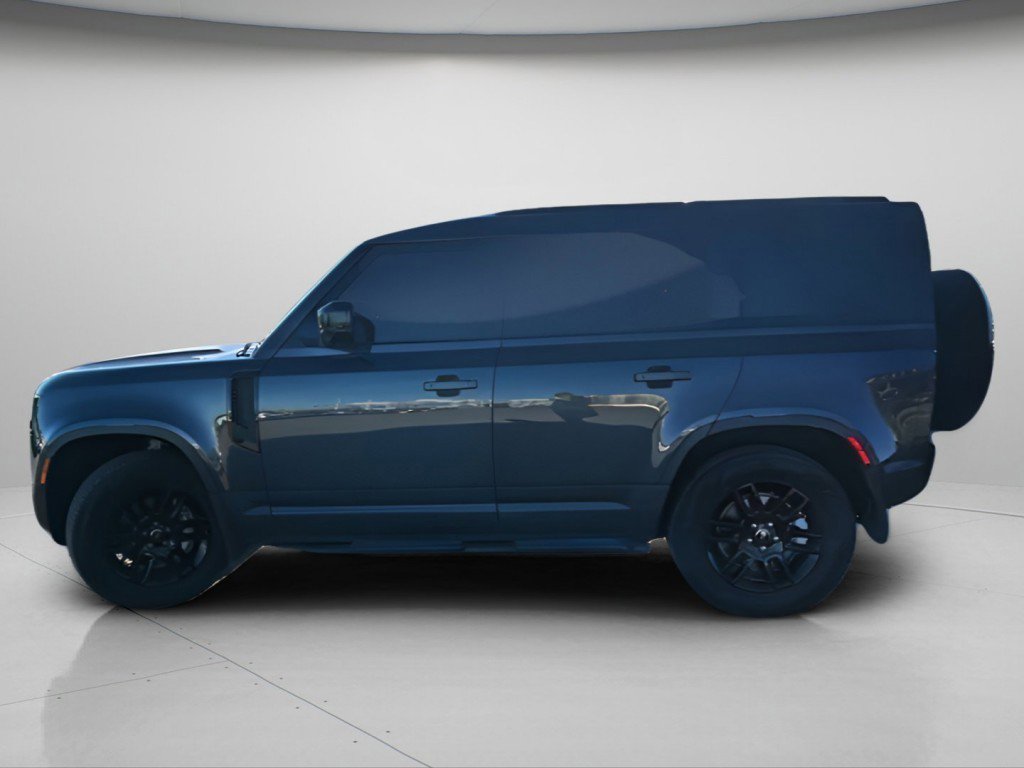 Used 2025 Land Rover Defender 110 S image 13