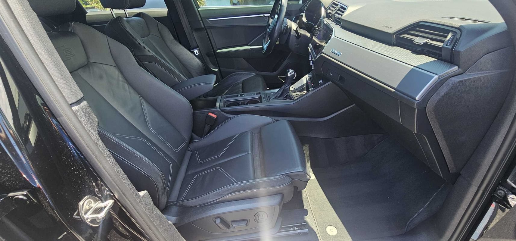 Used 2020 Audi Q3 2.0T Premium Plus w/ Premium Plus Package AWD/4WD image 25