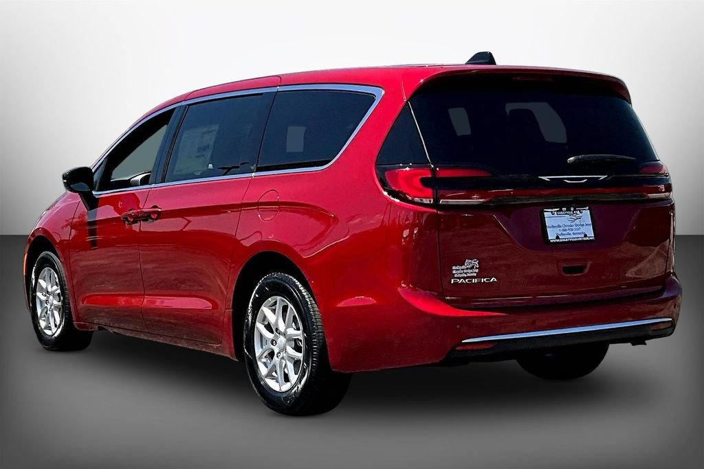 New 2027 Chrysler Pacifica Select FWD image 3