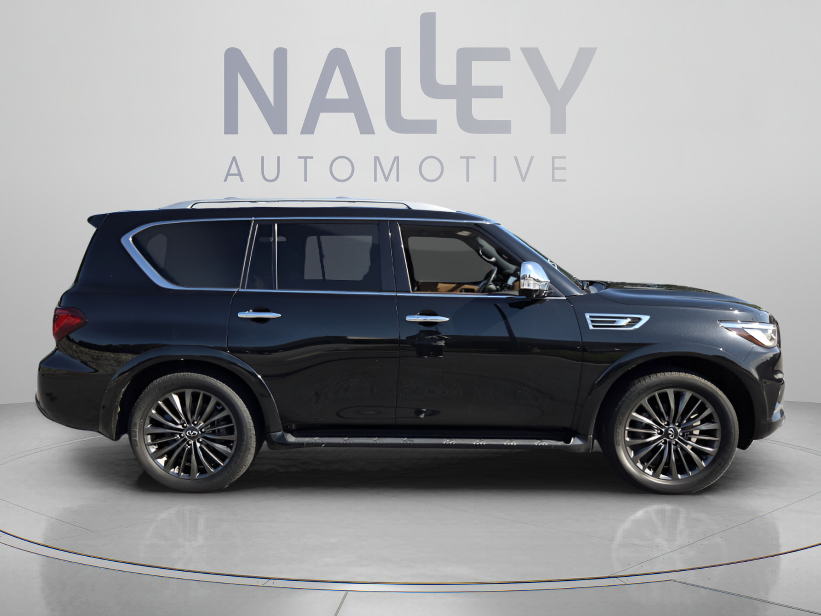 Used 2023 INFINITI QX80 Sensory w/ Cargo Package AWD/4WD image 6
