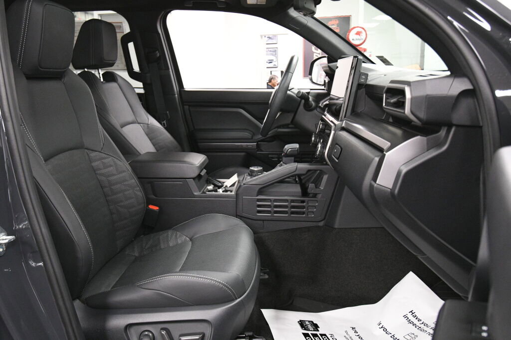 Used 2025 Toyota 4Runner TRD Off-Road Premium w/ Tow Technology Package image 27