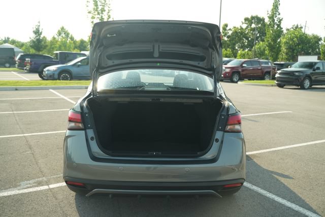 Used 2025 Nissan Versa SV FWD image 17