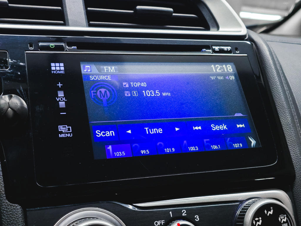 Used 2016 Honda Fit EX image 25