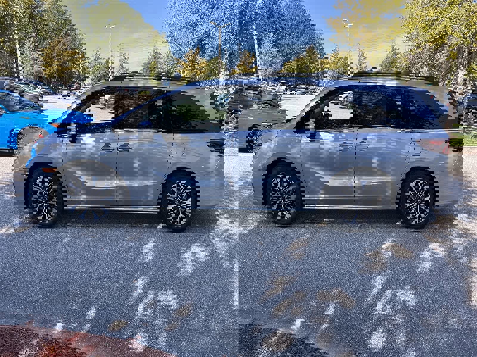 New 2026 Honda Odyssey Elite image 3