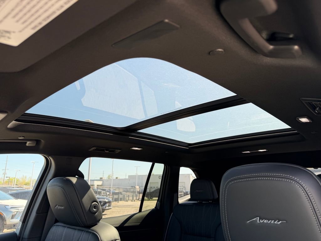 New 2026 Buick Enclave Avenir AWD/4WD image 15