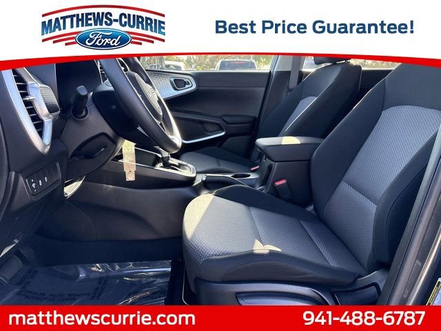 Used 2025 Kia Soul LX image 9