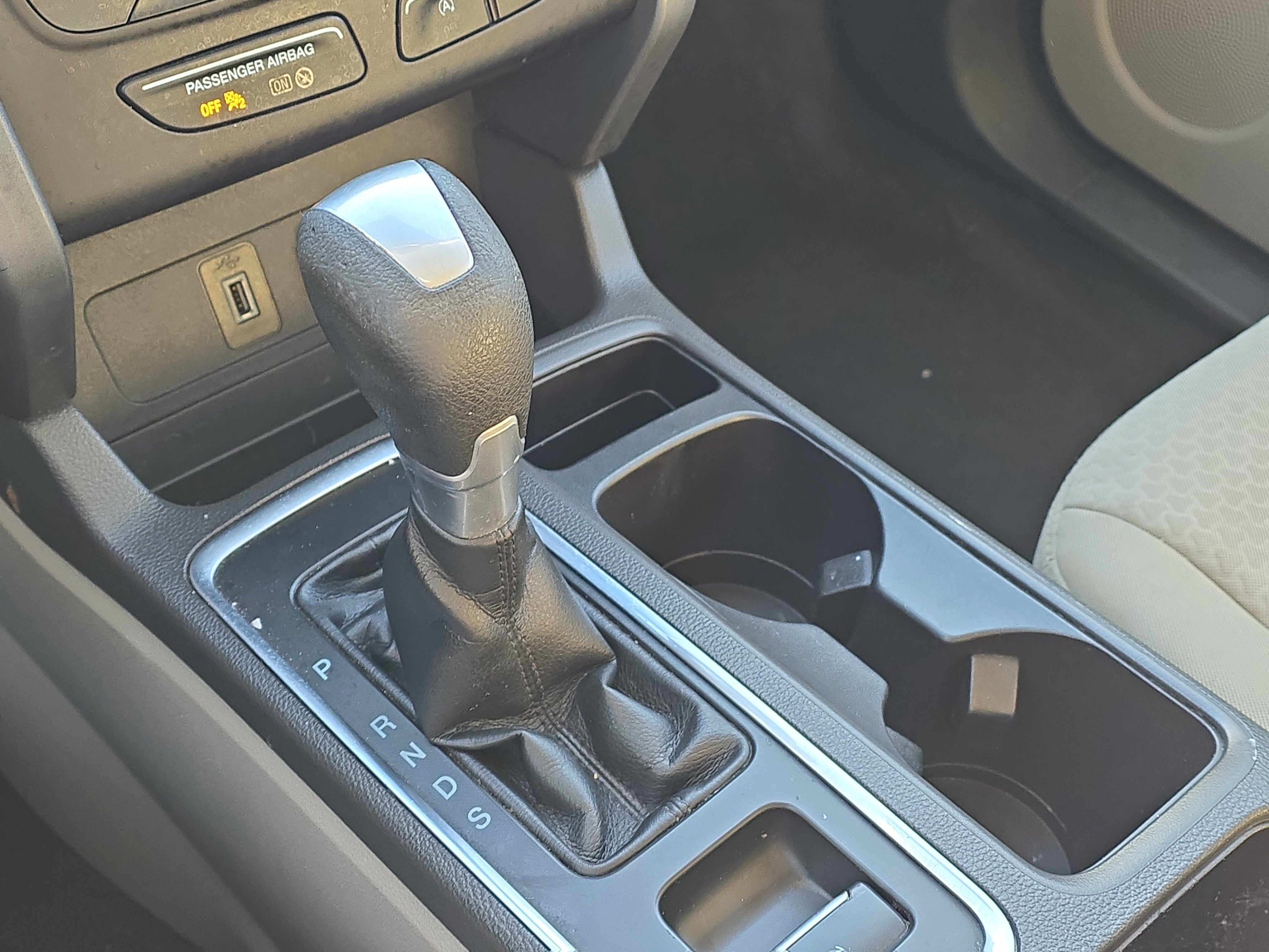 Used 2017 Ford Escape SE image 30