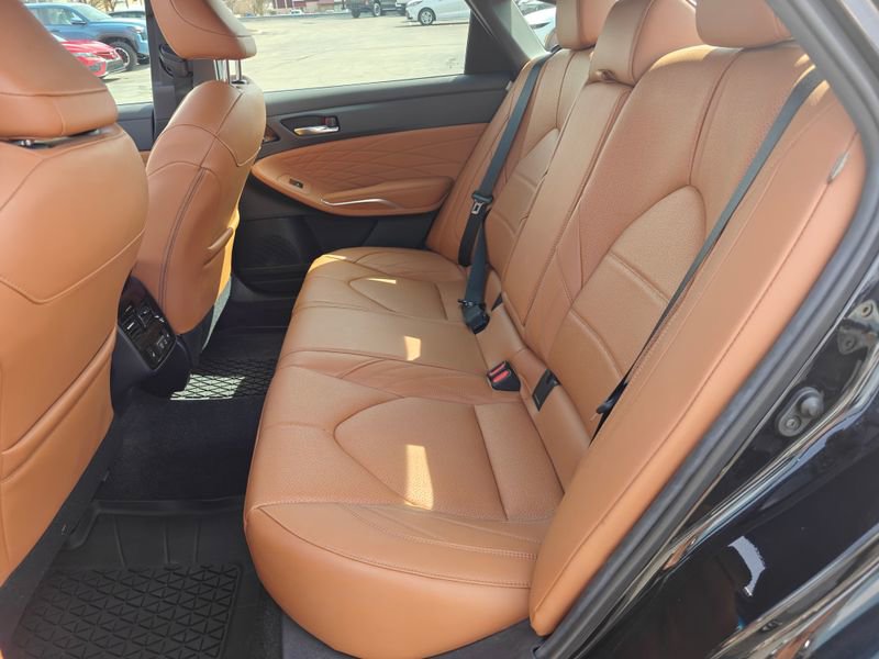Used 2021 Toyota Avalon Limited w/ Advanced Safety Package image 14