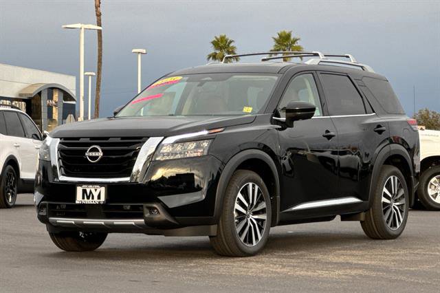 New 2025 Nissan Pathfinder Platinum w/ Cargo Package image 8