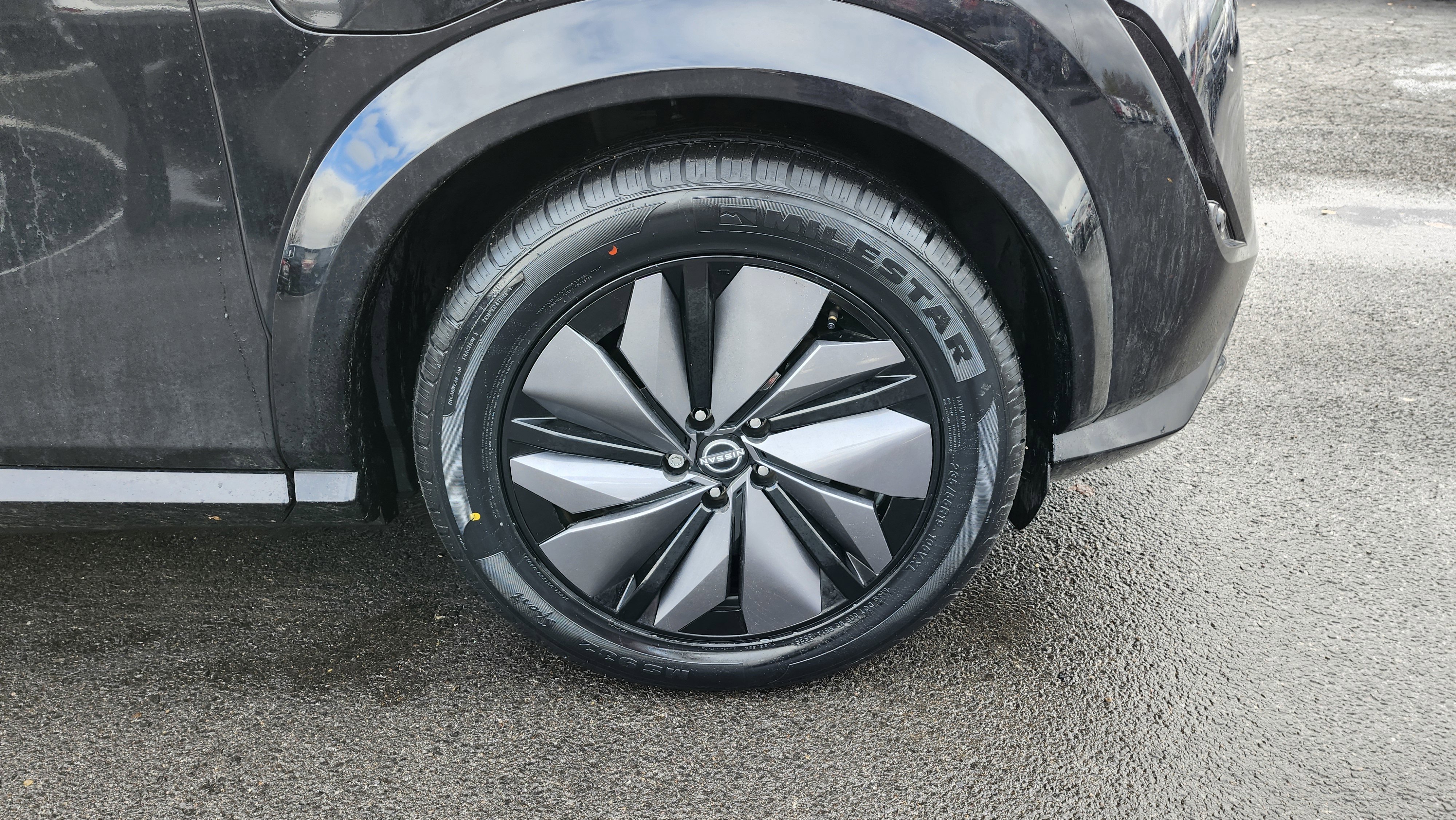 Used 2023 Nissan Ariya FWD image 13