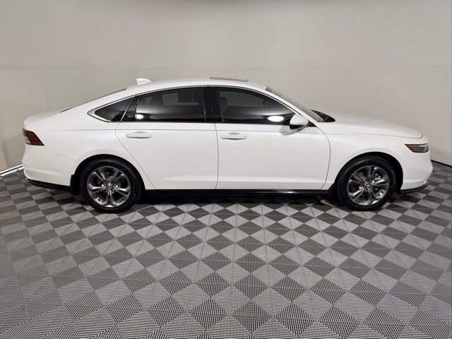 Used 2023 Honda Accord EX-L image 7