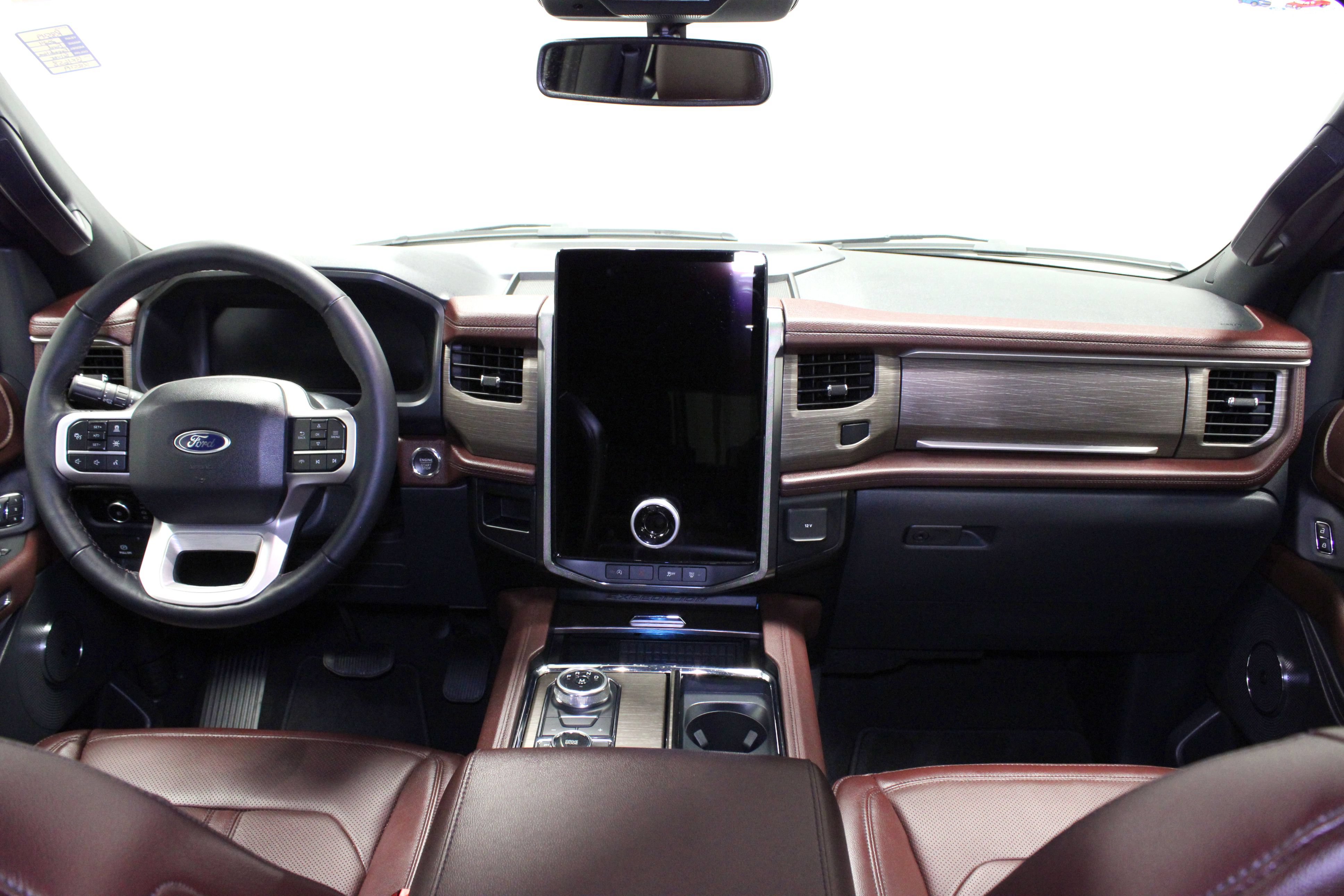 Used 2024 Ford Expedition Limited AWD/4WD image 20