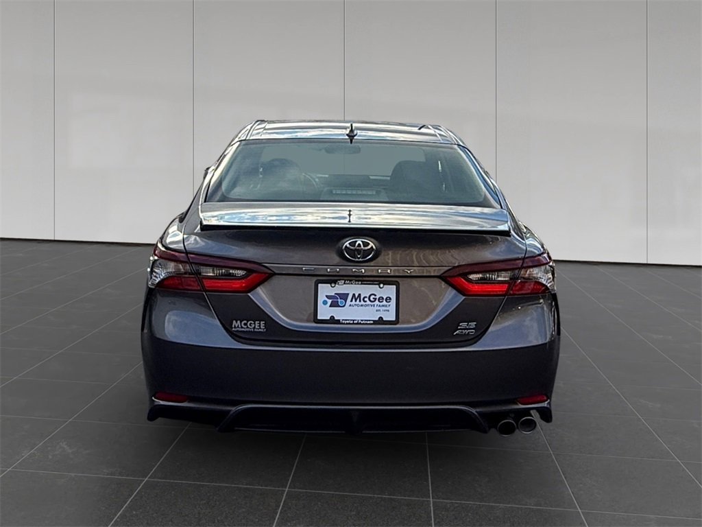 Used 2023 Toyota Camry SE w/ Cold Weather Package image 4