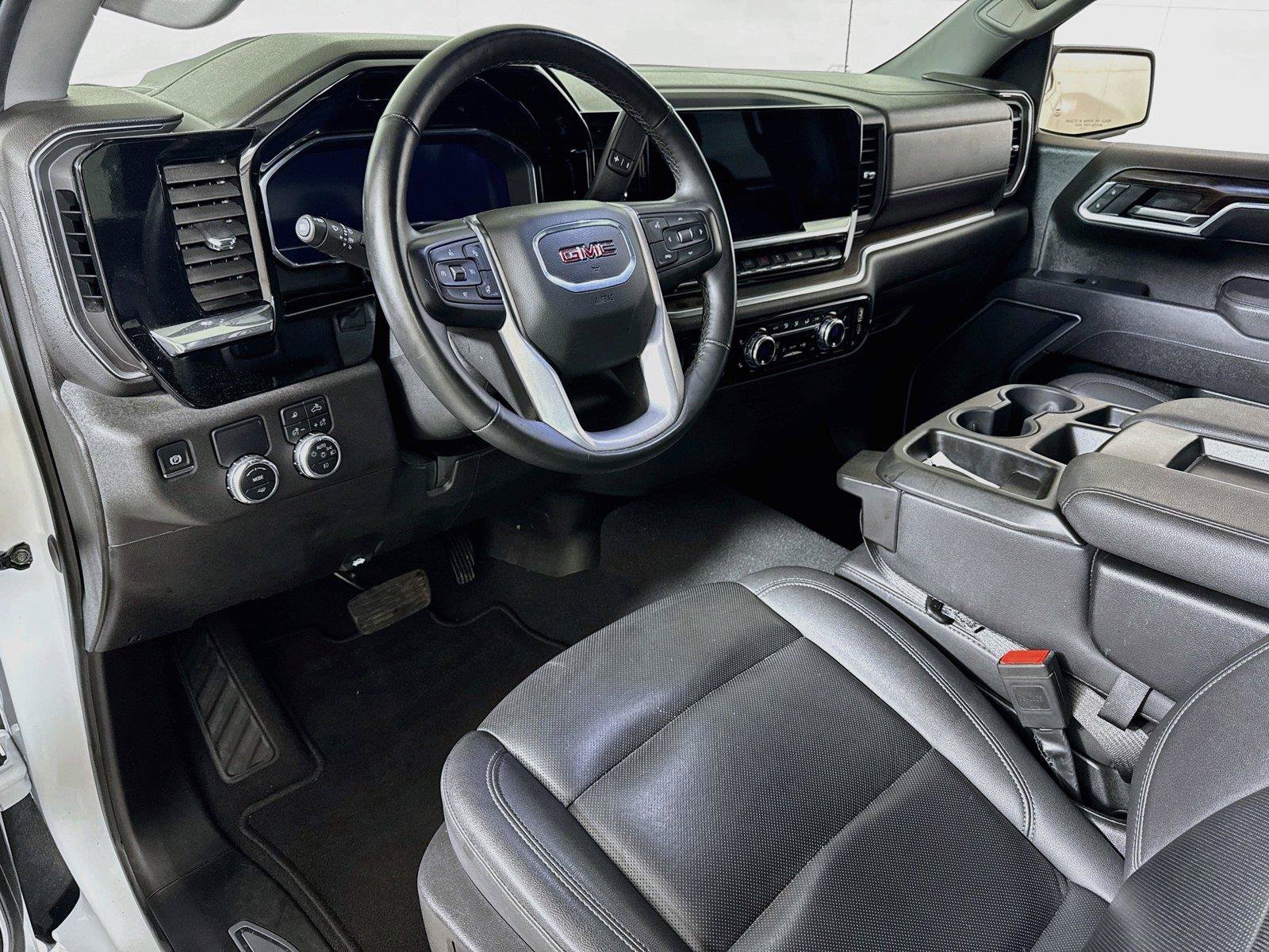 Certified 2025 GMC Sierra 1500 SLT RWD image 7