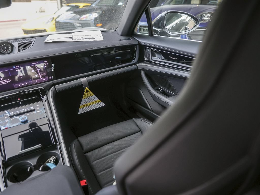 New 2026 Porsche Panamera RWD image 33