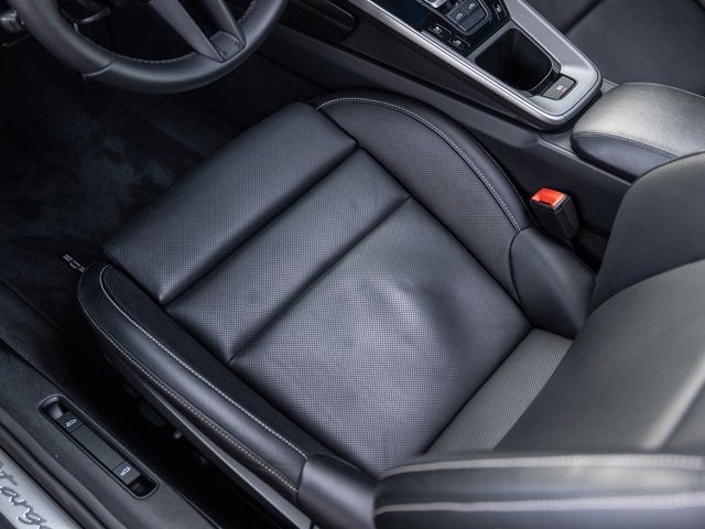 Certified 2022 Porsche 911 Targa 4S w/ Premium Package image 45