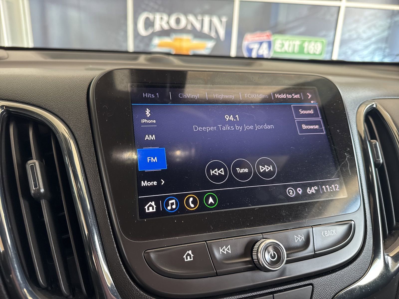 Used 2022 Chevrolet Equinox RS w/ RS Leather Package image 35